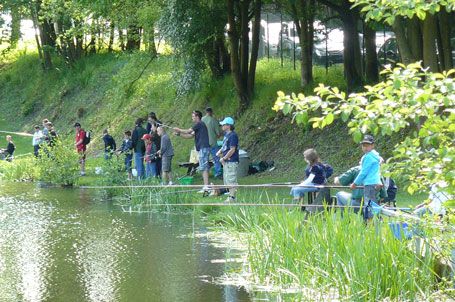 Pêche en fête 2010 à Verviers - Initiations de pêche au coup
